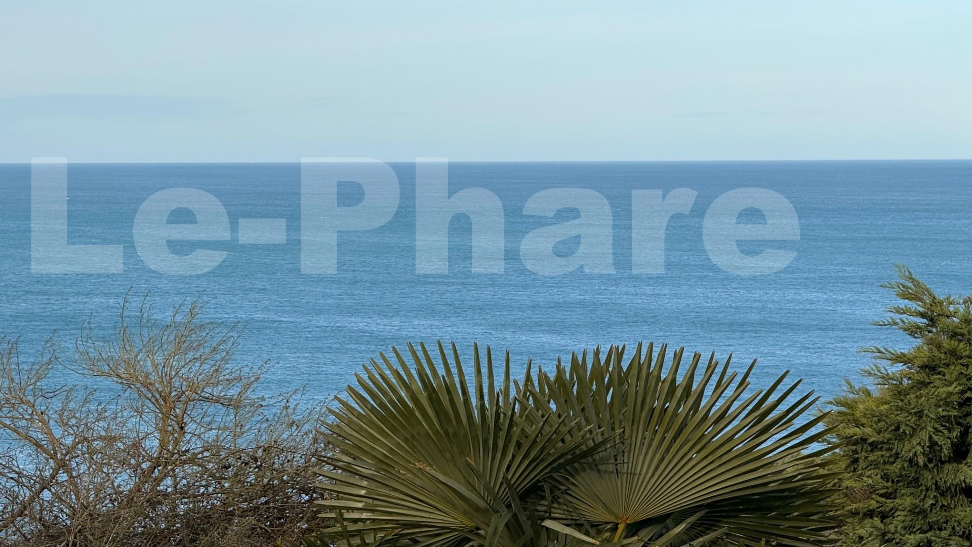 Terrain  MAUPERTUS-SUR-MER